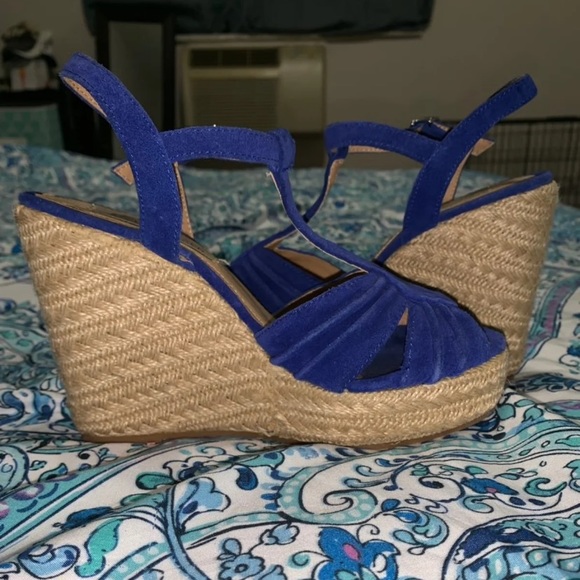 Women’s Suede Wedges - Picture 4 of 4